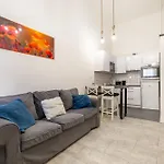 V60 Voeroesmarty Apartment