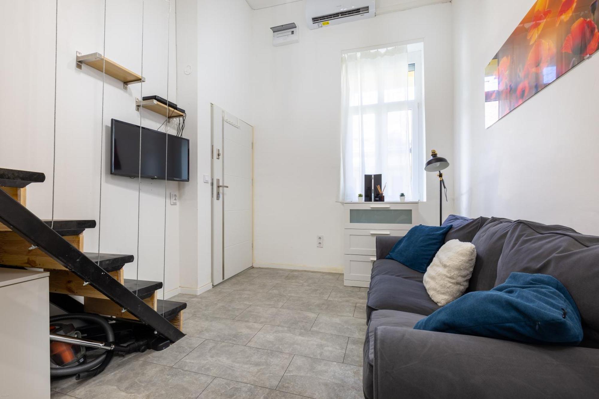 V60 Voeroesmarty Apartment Budapest